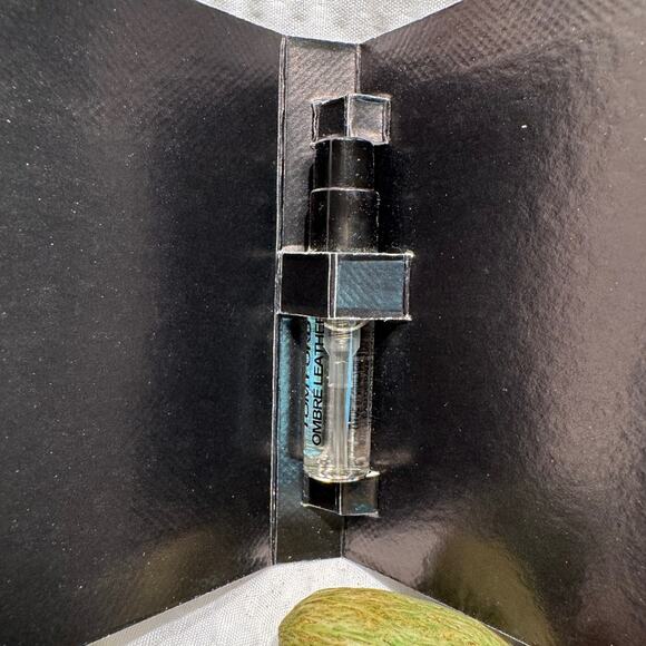 TOM FORD Ombré Leather Eau de Parfum Sample Spray 0.05oz/1.5mL NEW - Picture 2 of 2